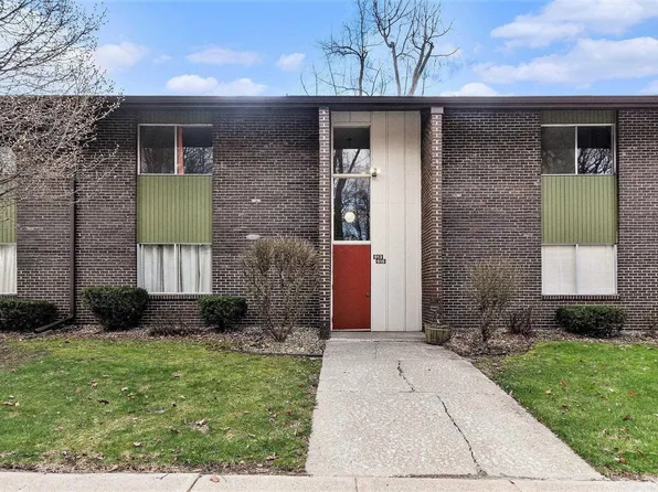 2500 Topsfield Rd APT 916, South Bend, IN 46614