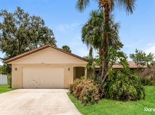 8324 Brandeis Cir E, Sarasota, FL 34243