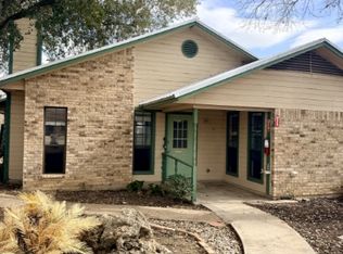 728 W San Antonio St #106-A, Lockhart, TX 78644