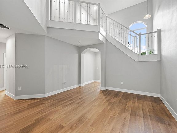 5th image of 14233 SW 134th Ct