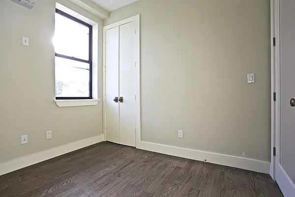 Rented by Nest Seekers International | media 61