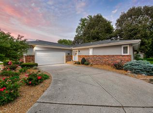 2704 Interlacken Dr, Springfield, IL 62704