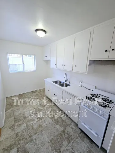 337 E Tujunga Ave #K Photo 1