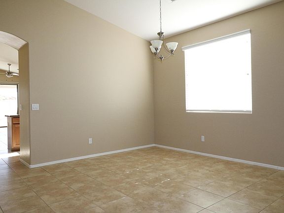 3rd image of 15226 W Edgemont Ave