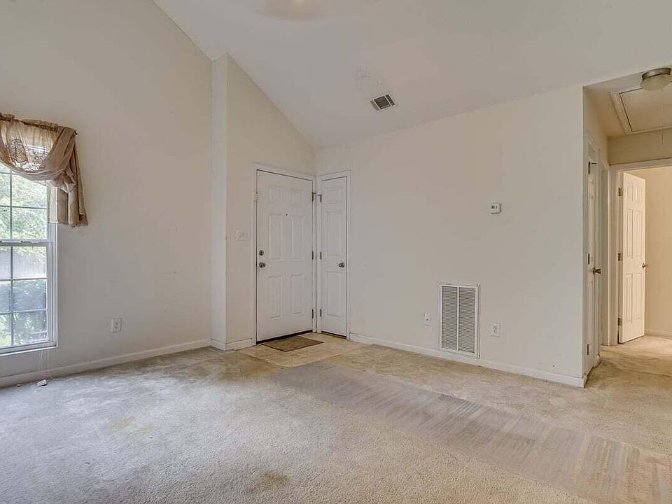 1st image of 4739 Laural Oak Dr