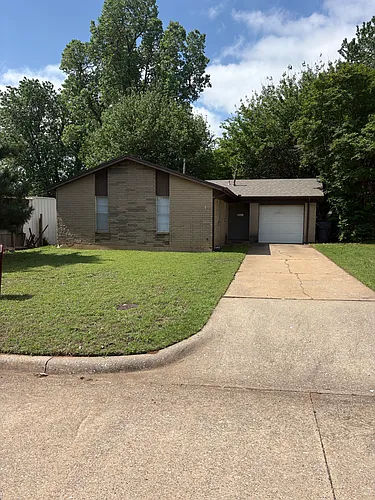 1108 SW 78th Ter Photo 1
