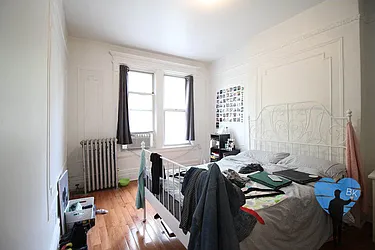 Rented by Next Door Realty NYC