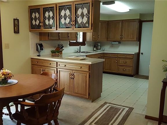 5th image of 707 Oakhurst Dr