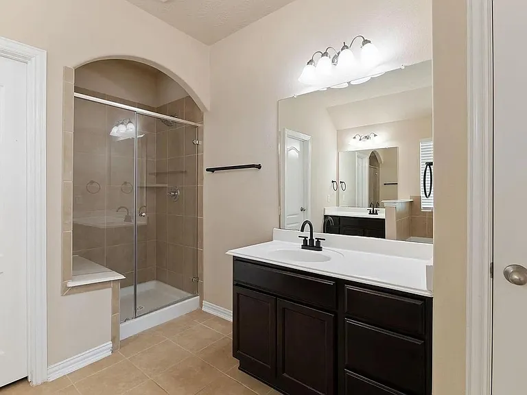 16007 David Hill Ln — Photo 21