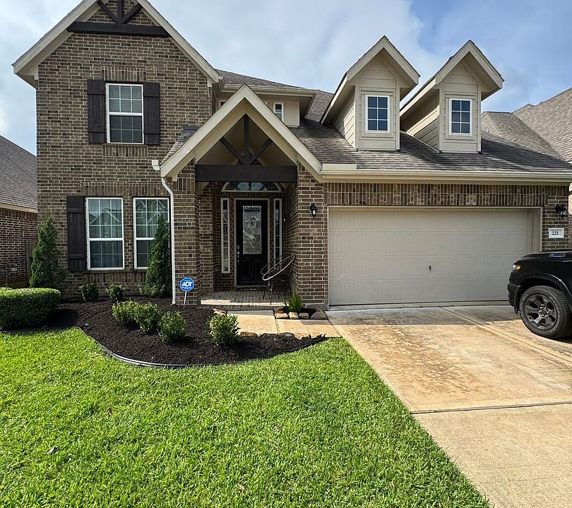 1st image of 221 Ashley Way
