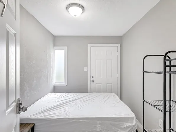 (undisclosed Address), Saint Petersburg, FL 33712