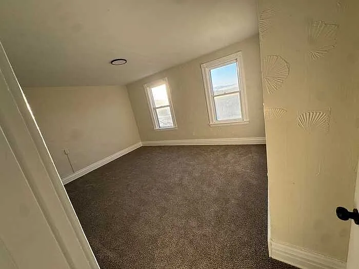 316 Marlow St — Photo 9