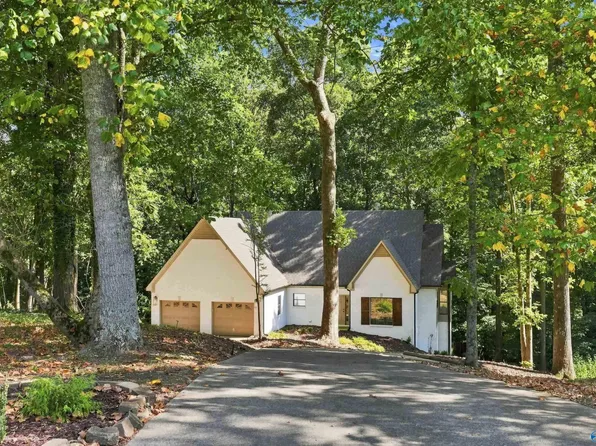 103 Coves Ct, Florence, AL 35634