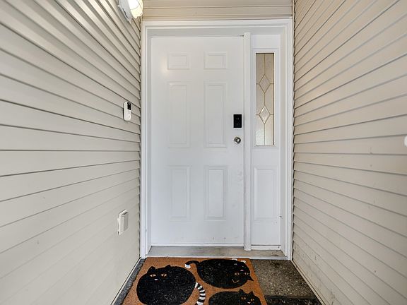 3rd image of 39920 Government Rd #14