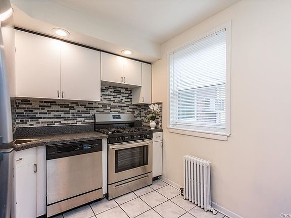 3rd image of 73-53 255th St Floor 2