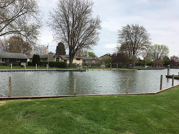 2nd image of 41254 Bayhaven Dr