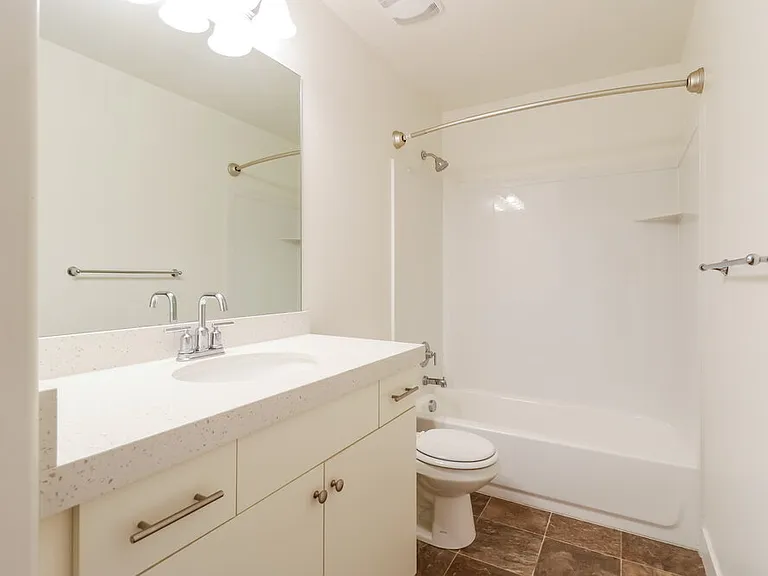 4907 E Breezy Patch Rd — Photo 16