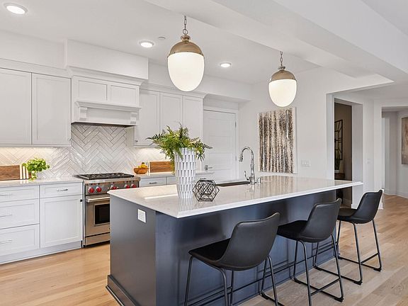 5th image of 222 Ferndale Rd S Unit 203