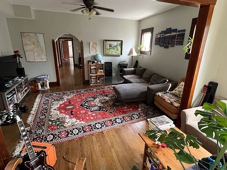 3419 N Hamlin Ave #2 — Photo 2