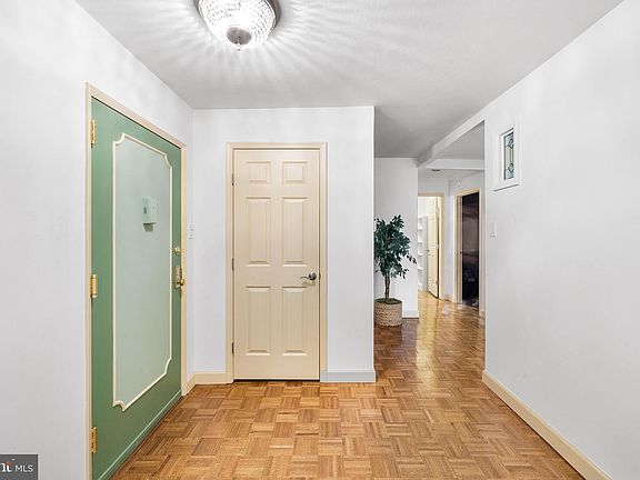 4th image of 2401 Pennsylvania Ave APT 8B29