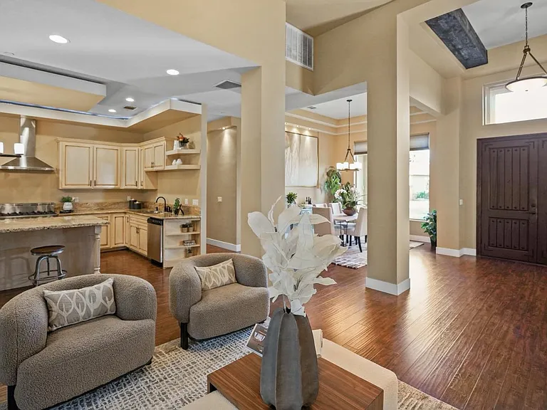 8856 Venikov Pl — Photo 2