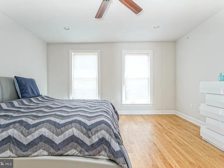 2332 Ellsworth St — Photo 26