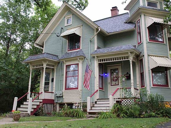 2nd image of 1011 N Prospect St