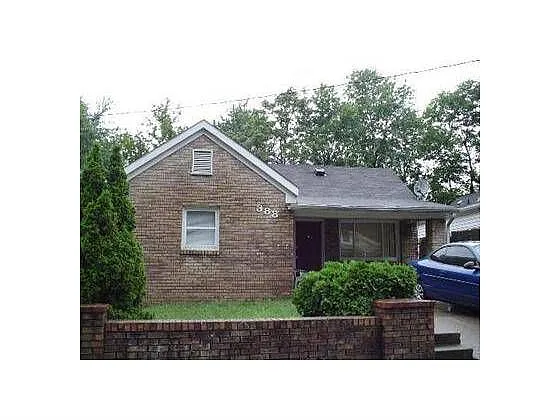 388 Roosevelt Blvd photo 1