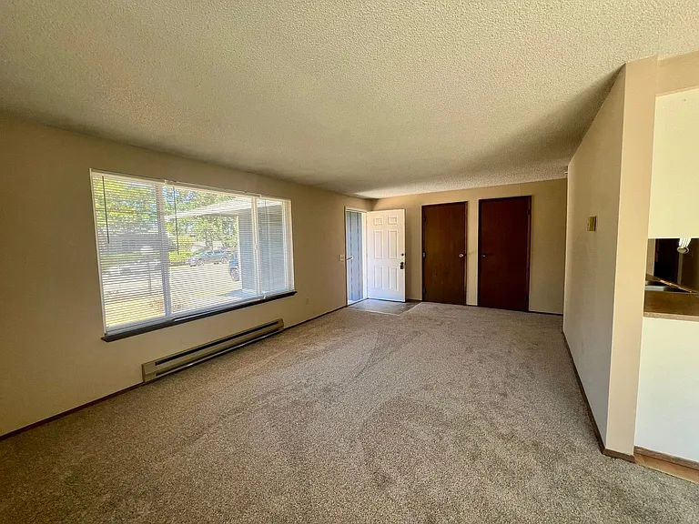 9236 White Fir Dr NE #B — Photo 4