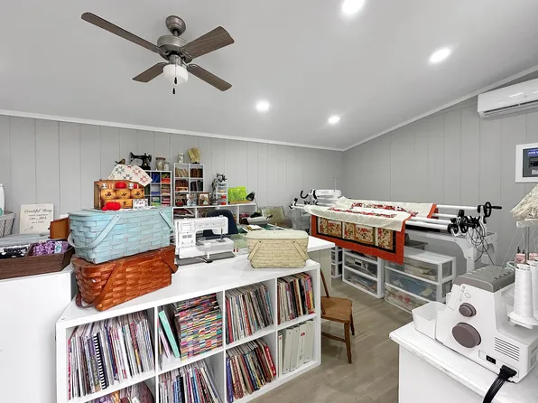 788 Vandyke Grove Rd, Paris, TN 38242