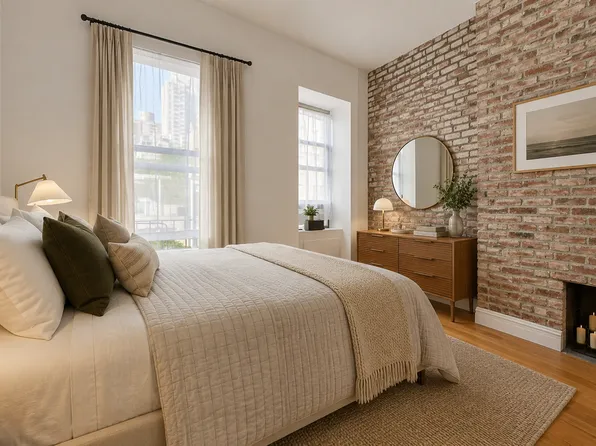 164 E 82nd St, New York, NY