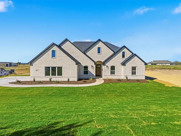 650 Sanger Dr, Springtown, TX 76082