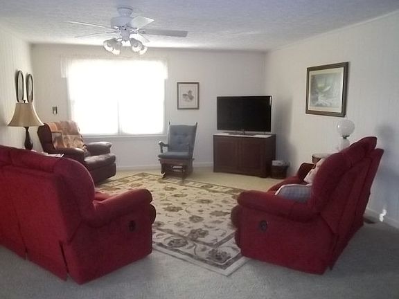 2nd image of 57 Londonderry St