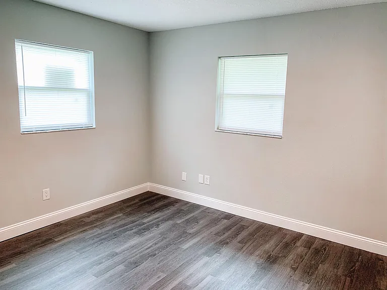 37746 McMinn Ave — Photo 7