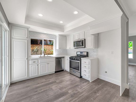 5th image of 24306 Dalgo Dr