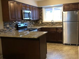 402 E Hickory Rdg #1-A, Glenwood, IL 60425