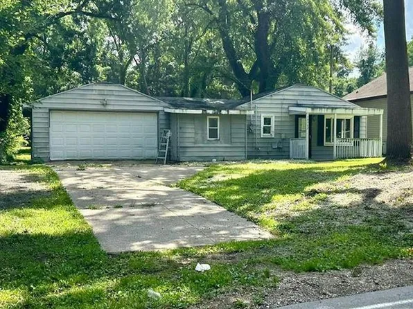 54562 Quince Rd, South Bend, IN 46628