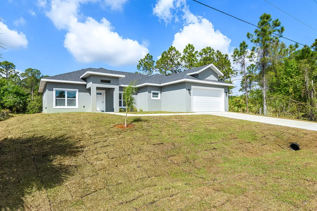 4 bed, 2000 sqft, $2,700 — Photo 3