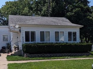 604 W Walnut St, Bloomington, IL 61701