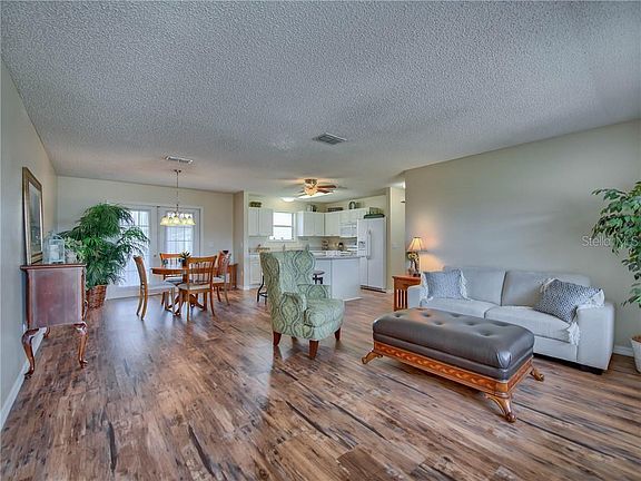 4th image of 2579 Privada Dr