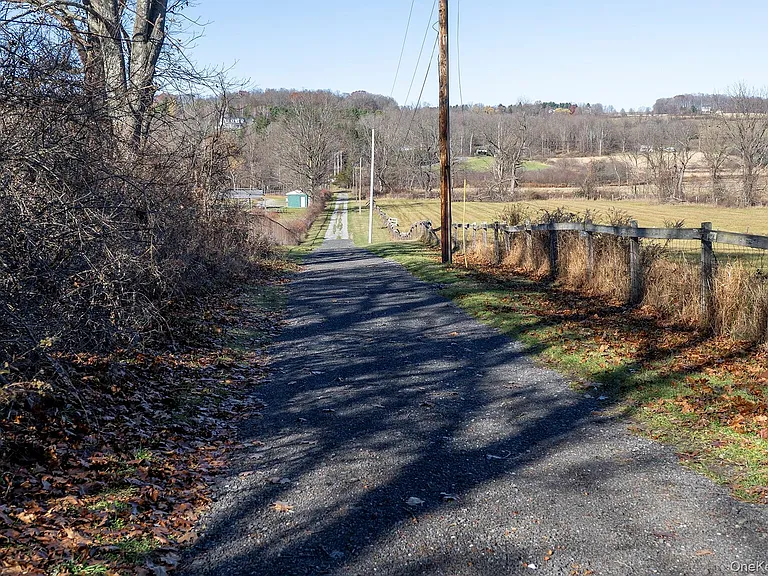 58 On The Grn — Photo 35