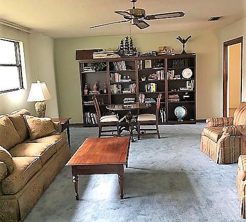 3rd image of 8326 Sanlando Ave