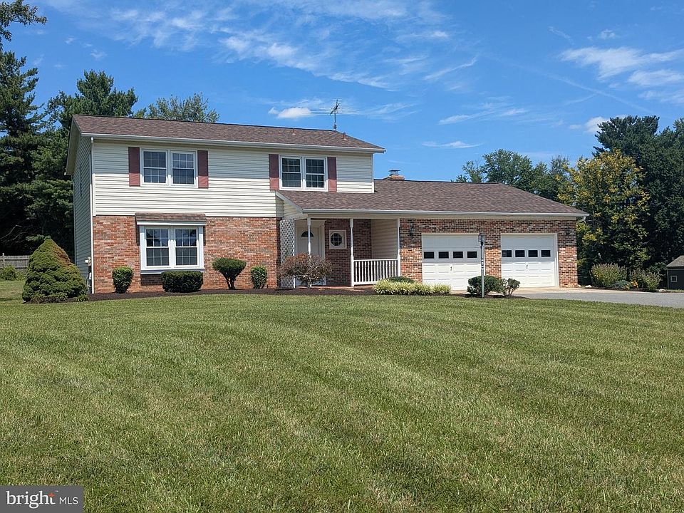 2nd image of 7464 Flamewood Dr