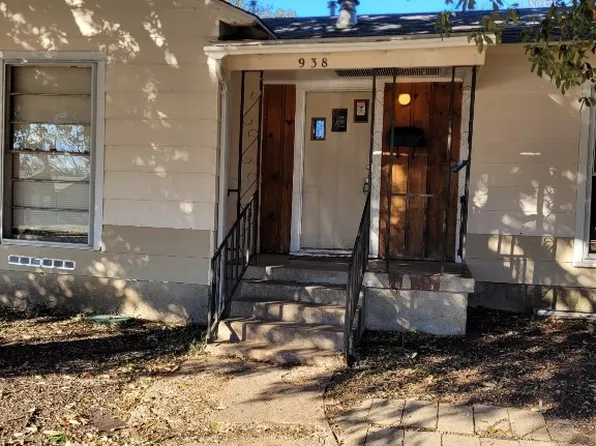 938 SW 5th St, Grand Prairie, TX 75051