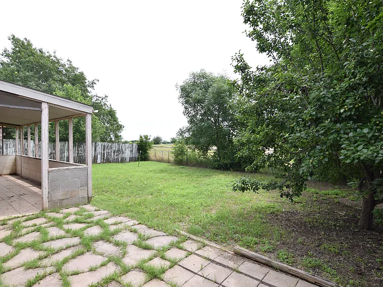 2107 Miller St — Photo 21