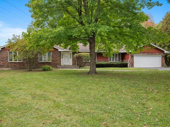 1300 Woodland Dr, Aurora, IL 60505