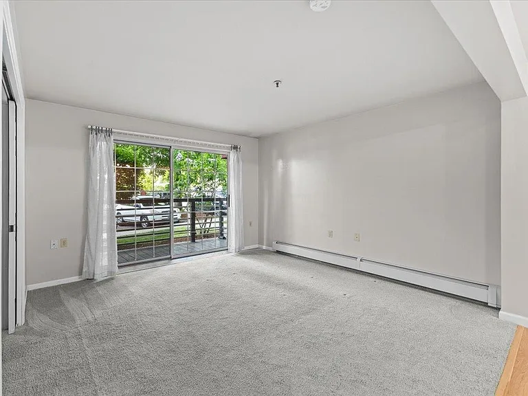 340 Hildred Dr — Photo 16