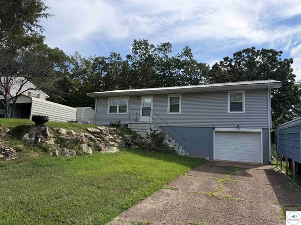 918 Woodlawn Dr, Warsaw, MO 65355