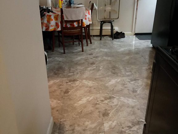 3rd image of 6235 N Mozart St APT 4