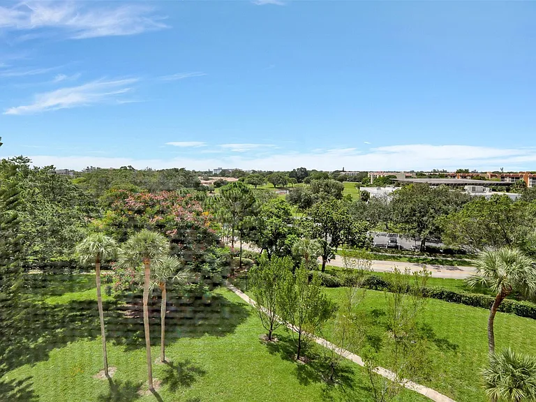6921 Environ Blvd #6O — Photo 24